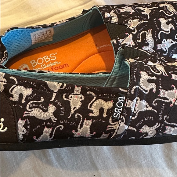 Skechers BOBS Black Slip-On Flats with Cat Print Sz 9 - Picture 4 of 6